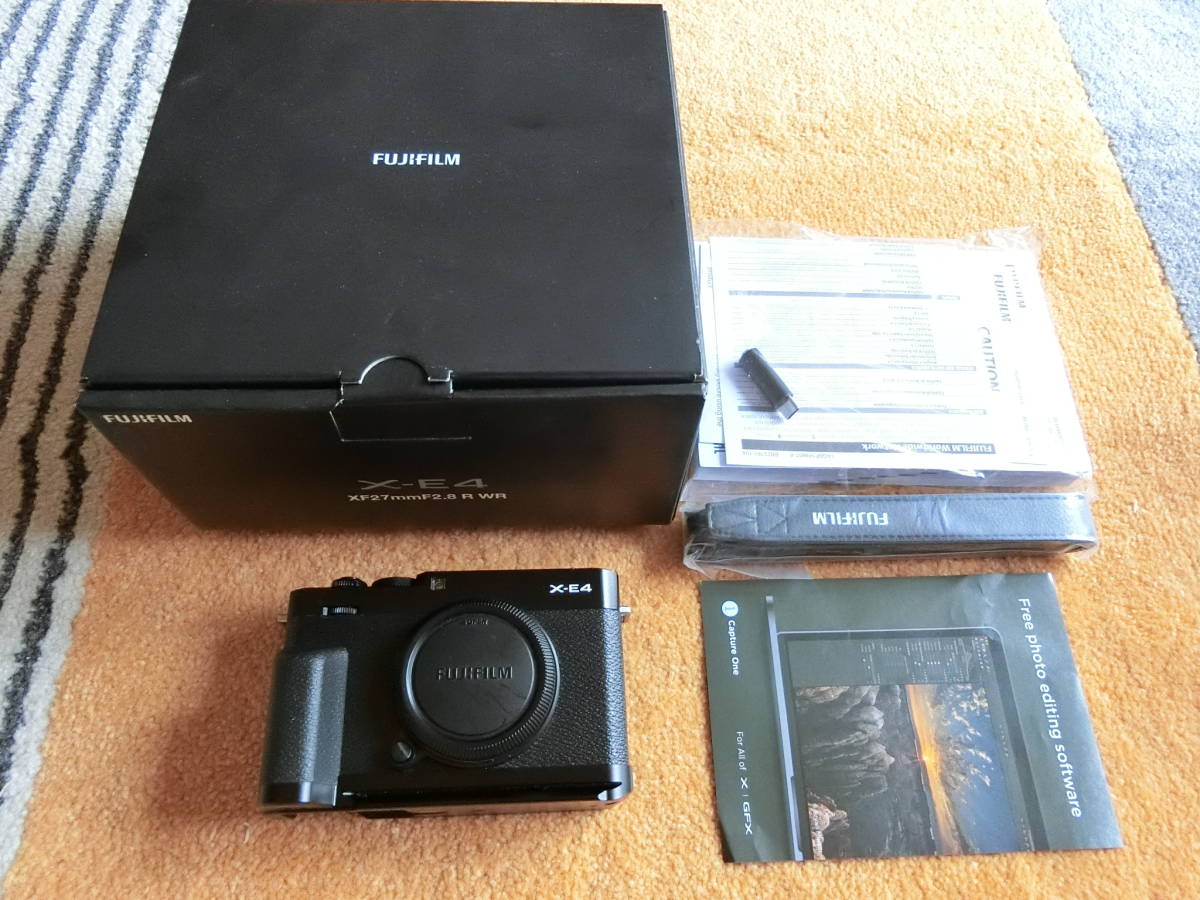 Fujifilm ミラーレスデジタルカメラ X-E4 ボディ ブラック 【公式通販】
