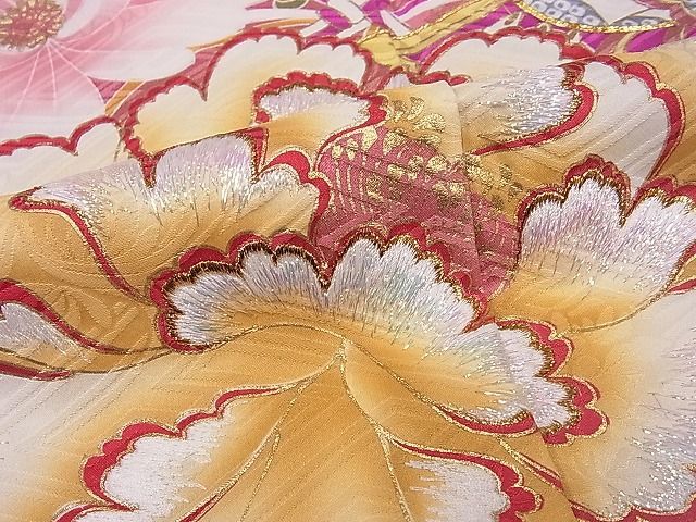 着物屋こころ□豪華振袖 駒刺繍 花蝶文 乱菊 金彩 着丈169.5cm