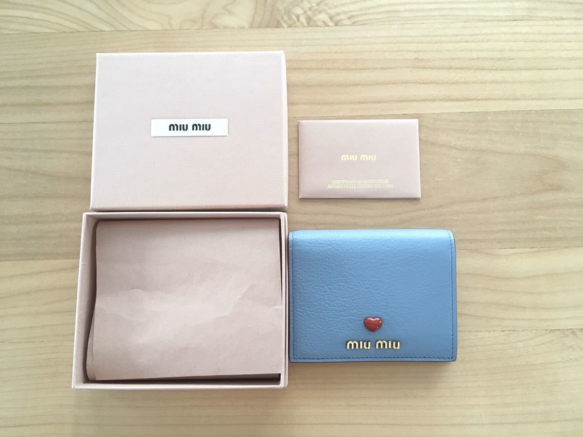 MIU MIU ミュウミュウ 二つ折 財布 マドラス レザー ハート ラブ