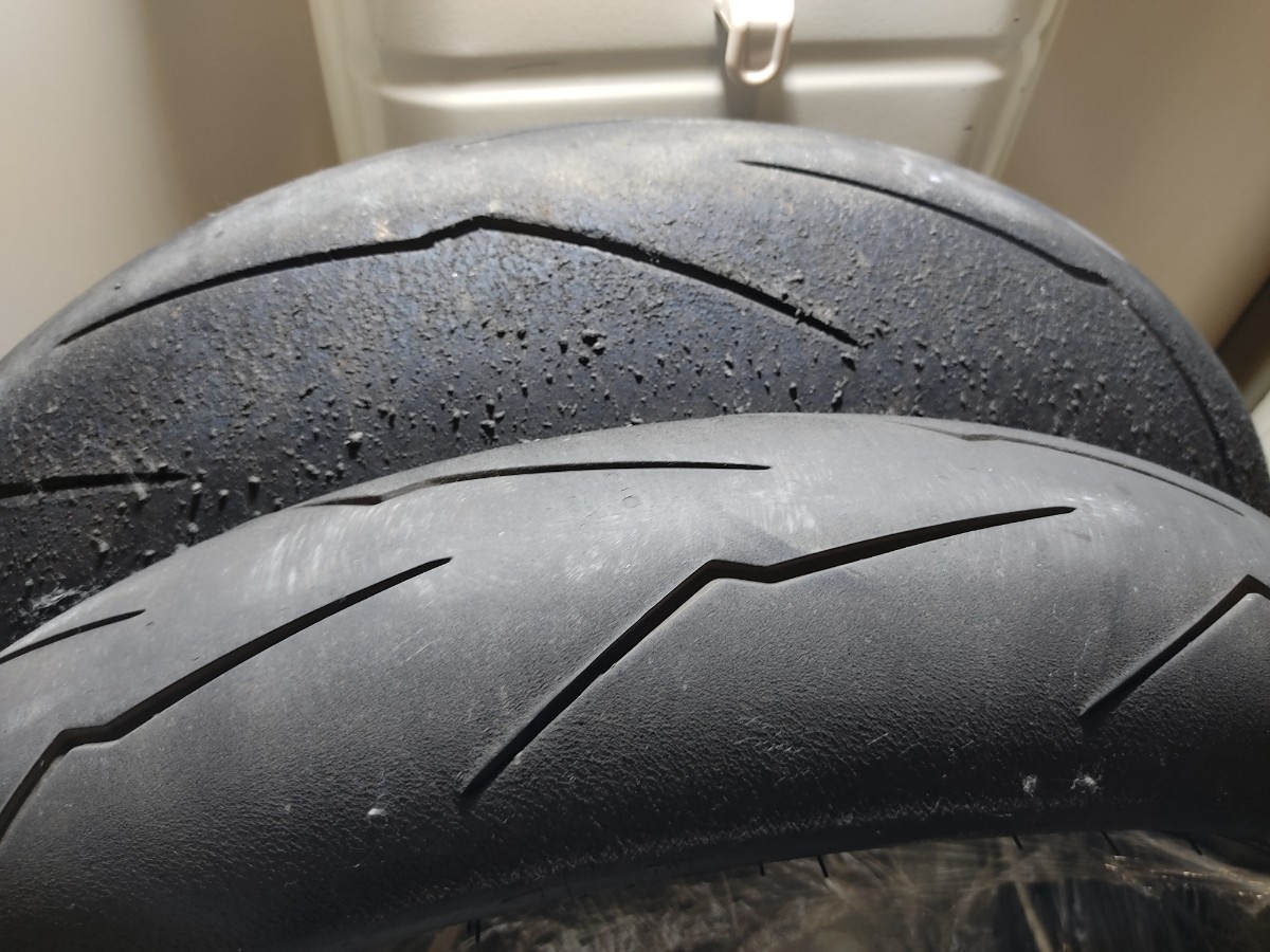 ピレリ ディアブロ スーパーコルサ V3 SC1 110/70ZR17 140/70ZR17 前後セット 2022年製 CBR250 YZFR25 GSX250 Ninja250 GIXXER ZX25R