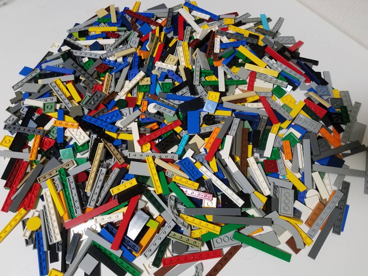 レゴ タイル ツルツル仕上げに 0.7キロ 700ｇ 黒 グレー 赤 青 緑 黄 灰 色々 大量出品中 同梱可能 正規品 LEGO