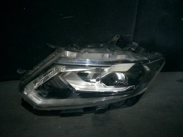 エクストレイル DBA-NT32 左ヘッドランプASSY 26060-4CA6D