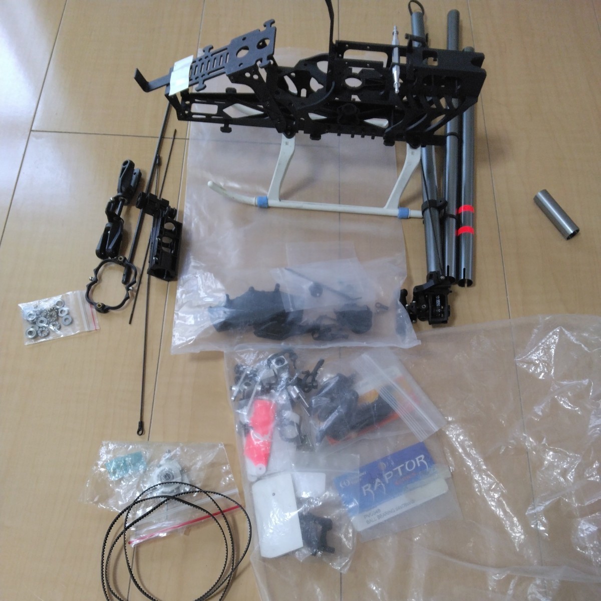 サンダータイガー ミニ タイタン E325 3D 電動ヘリ 新品部品、中古部品 