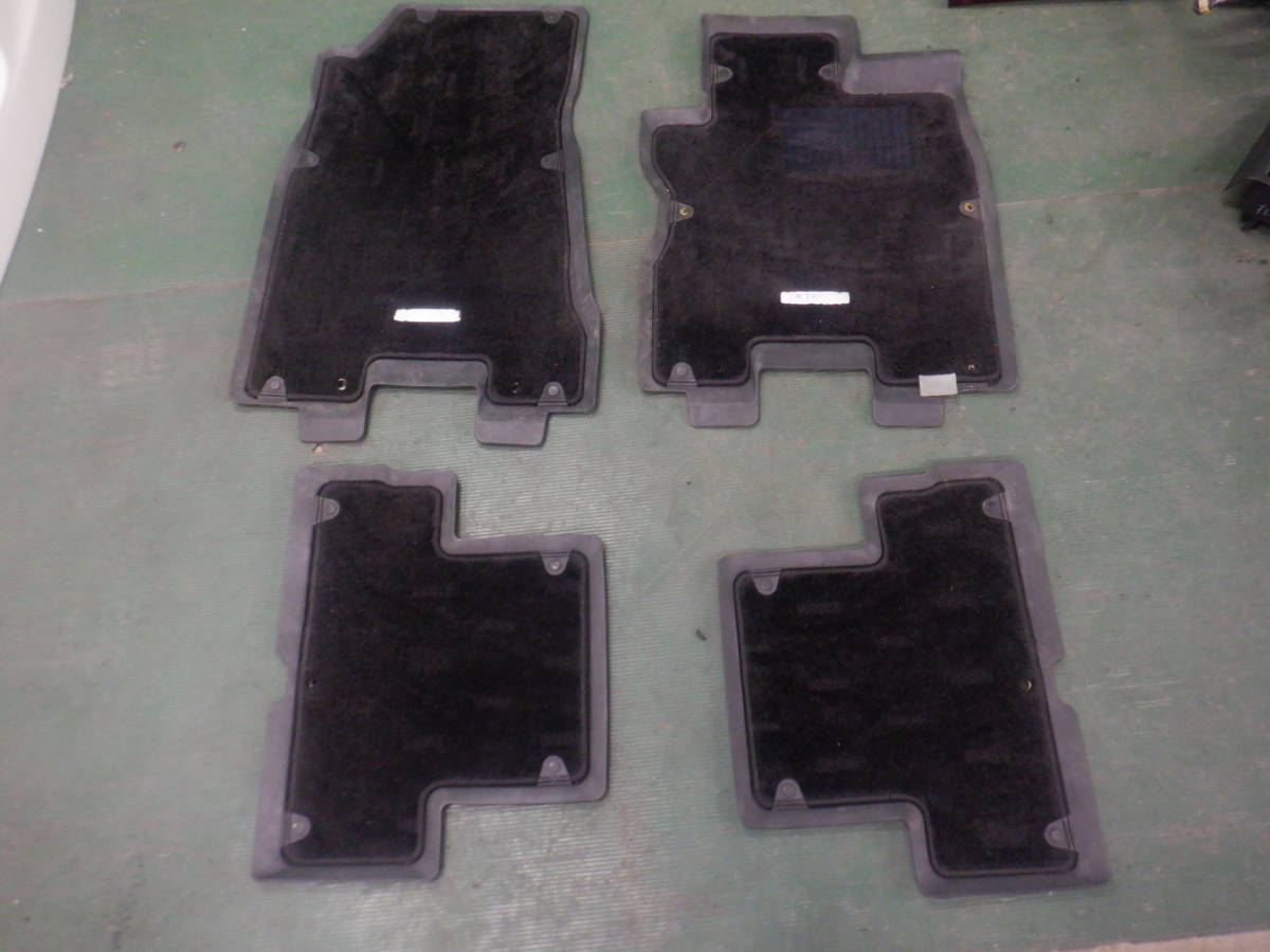 【個人宅発送不可】◇◇日産　エクストレイル　NT31/T31　純正　フロアマット　4枚セット◇◇