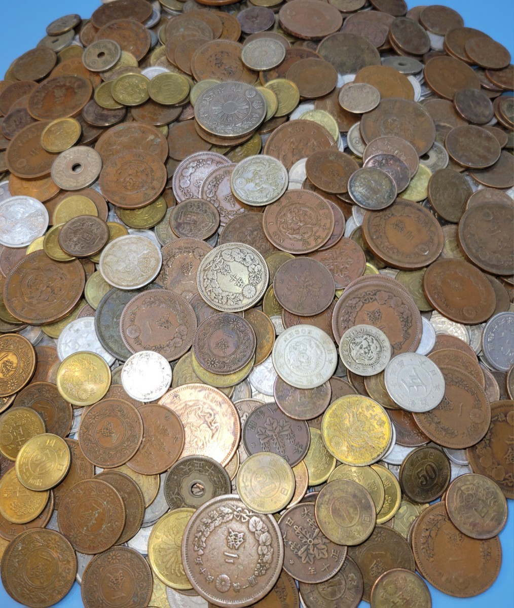 驚きの破格値，人気 0775 1円 2.56㎏ 日本古銭各種おまとめ50銭旭日龍銀貨 各種龍銀貨 旭日銀貨 鳳凰銀貨 5銭白銅貨 龍銅貨大量 錫 アルミ貨等々(50銭)｜売買されたオークション情報、yahooの商品情報をアーカイブ公 近代