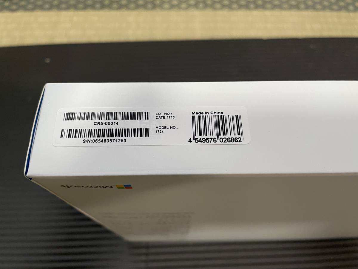 Microsoft Surface Pro 4 i5-6300U@2.40GHz メモリ4GB SSD128GB