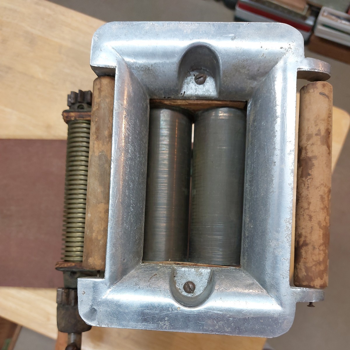 小野式製麺機　製麺機　中古 キズ 汚れ サビたくさんあり 整備して使ってください