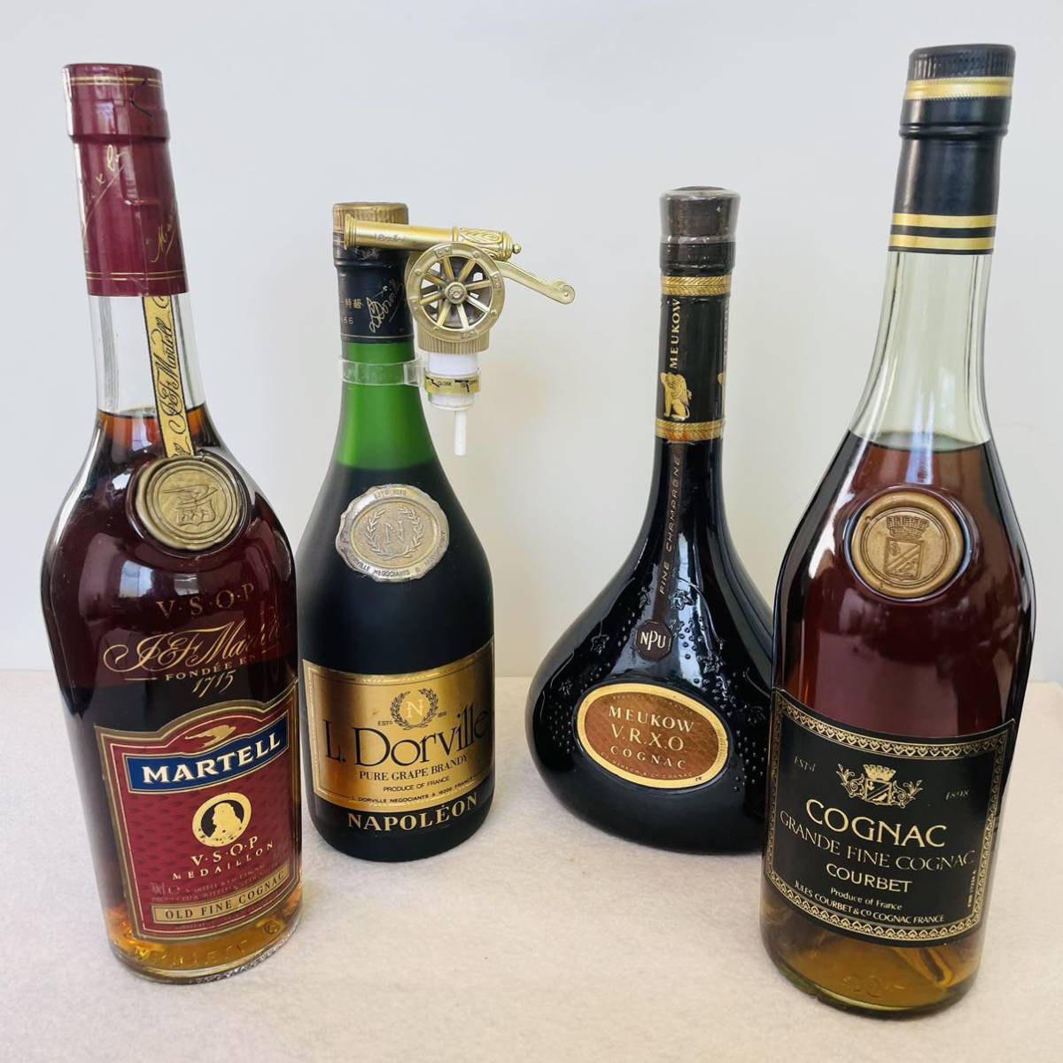 ナポレオン コニャック 古酒 カミュ NAPOLEON 700ml 古酒の通販 未開栓