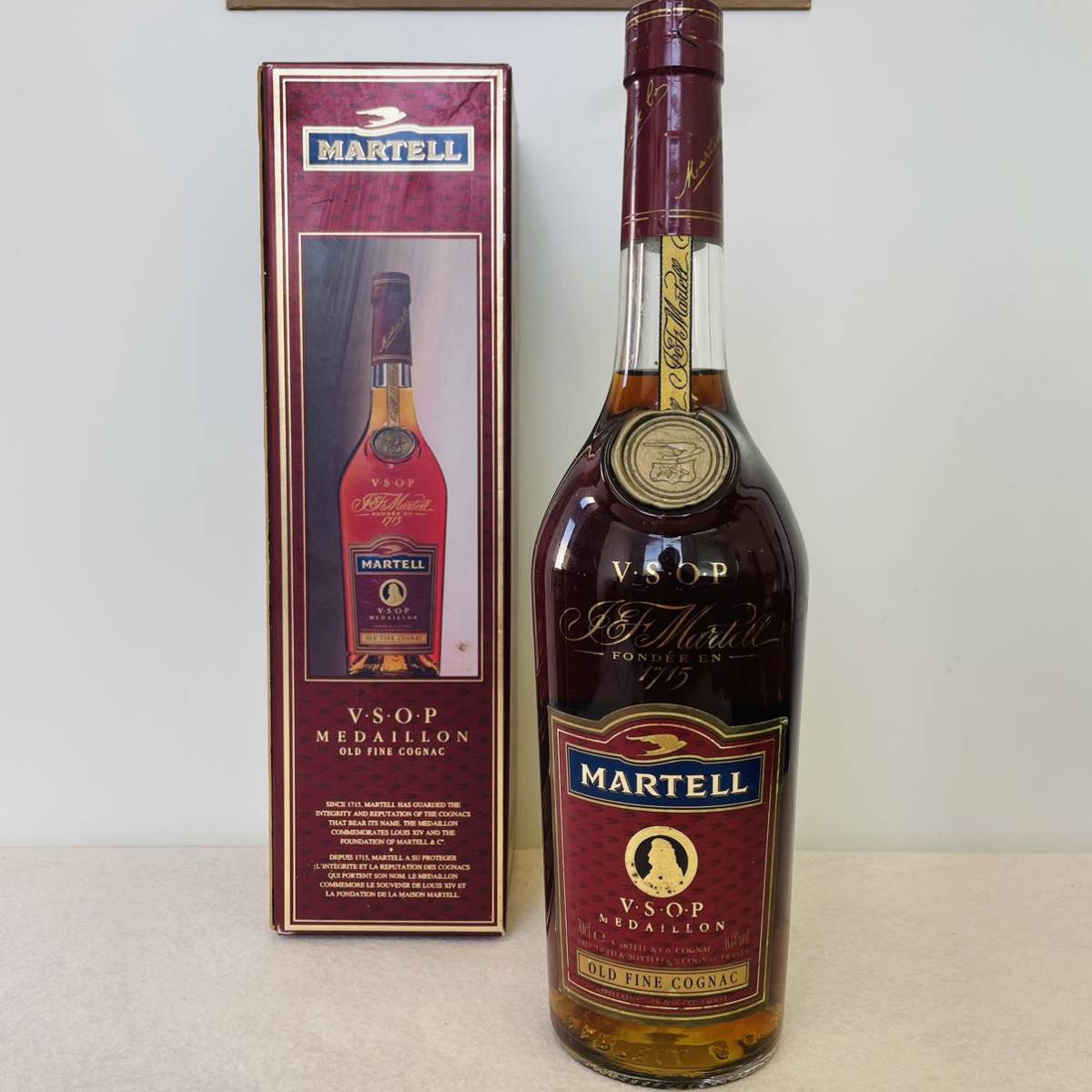 ナポレオン コニャック 古酒 カミュ NAPOLEON 700ml 古酒の通販 未開栓
