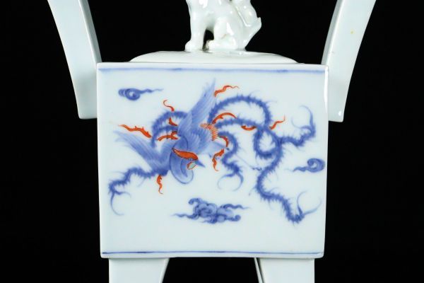 十二代酒井田柿右衛門 本人作 時代 色絵鳳凰文獅子摘四方足香炉 24.5cm 香道具 茶道具[5537u] 酒井田柿右衛門 十二代 香炉
