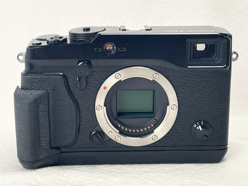 富士フィルム FUJIFILM X-Pro1 グリップ付き中古品です。