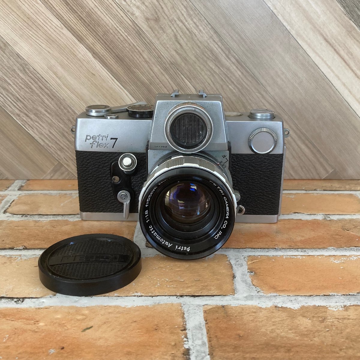  Petriflex7 + C.C Auto 55mm F1.8 ペトリフレックス MF一眼レフ フィルムカメラ 標準 単焦点 レンズセット(その他)｜売買されたオークション情報、yahooの商品情報をアーカイブ公開 - オークファン マニュアルフォーカス
