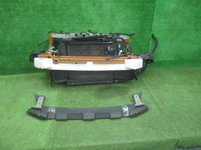 HE12　日産　ノート　e-power　平成30年　カラーNO.EBB　ラジエーター　コンデンサー　フロントカット　作動確認済み　230371