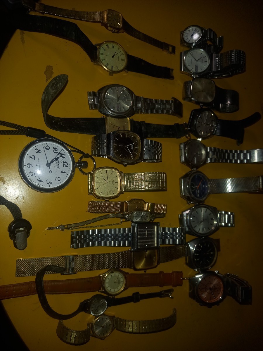 ジャンク腕時計 まとめ売り 点 SEIKO 他 クォーツ 動作未確認 不動品 SEIKO 腕時計まとめて23個 動作未確認のためジャンク稼働品あり SEIKO