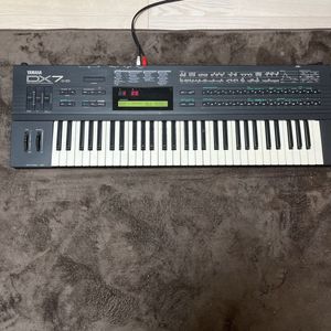 Yamaha DX7のYahoo!オークション(旧ヤフオク!)の相場・価格を見る 
