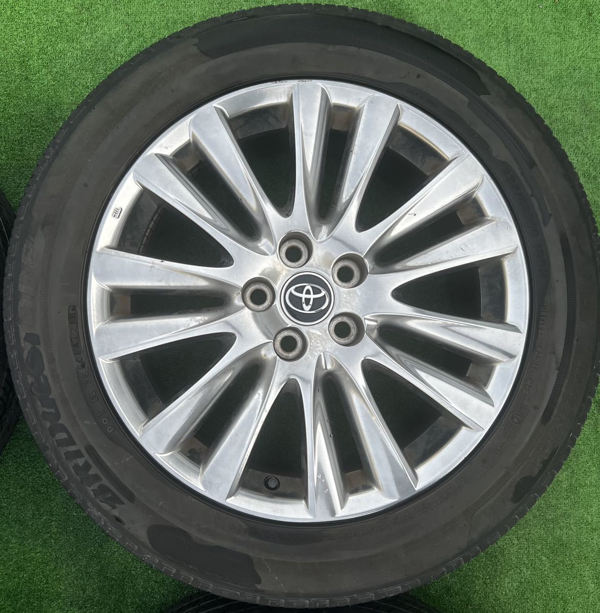 トヨタ 60系 ハリアー プレミアム 純正 18インチ 18×7J 235/55R18 夏