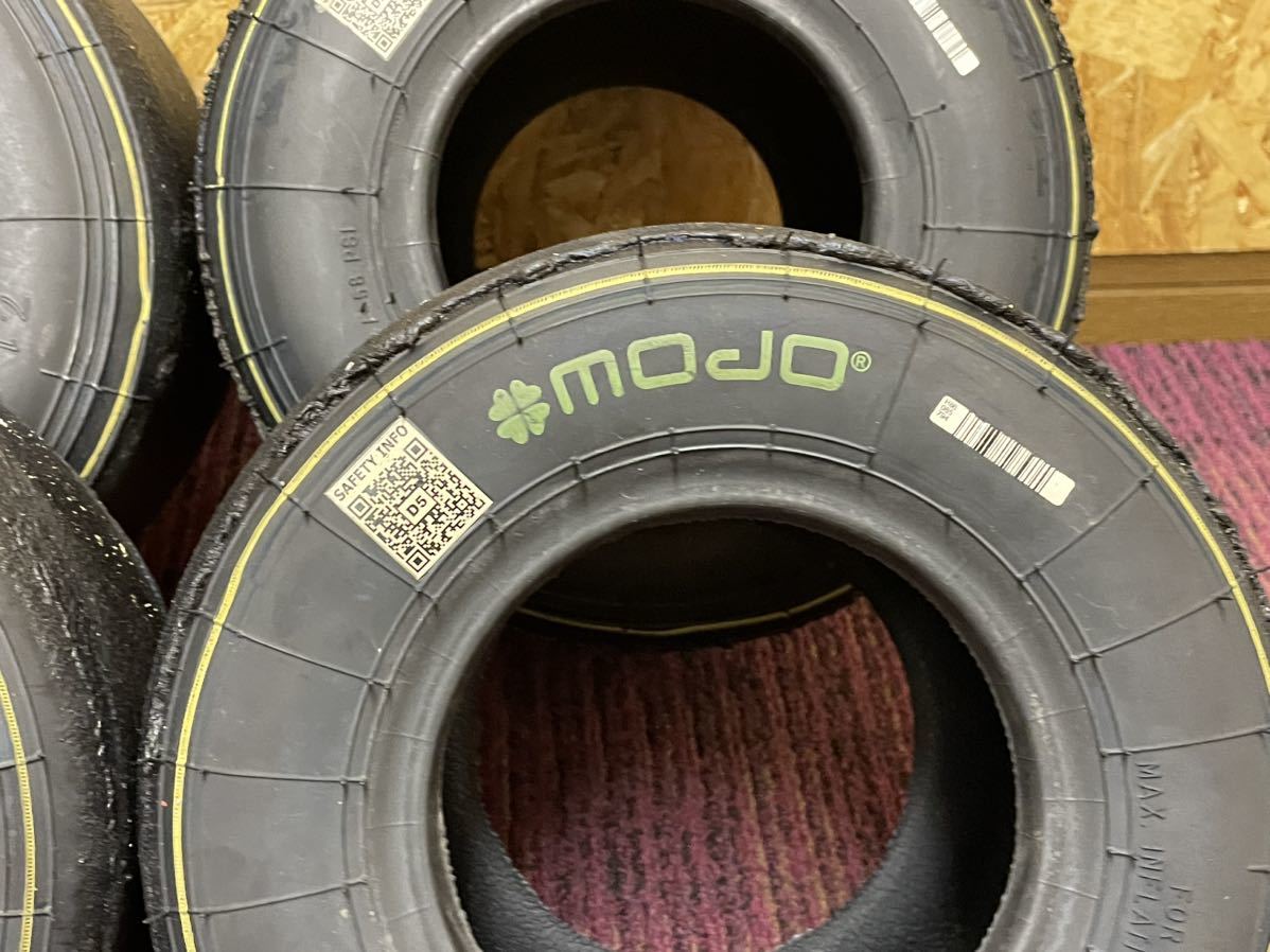 DOY89 MOJO スリックタイヤ D5 1レース落ち D5 タイヤ MOJO CIK-FIA