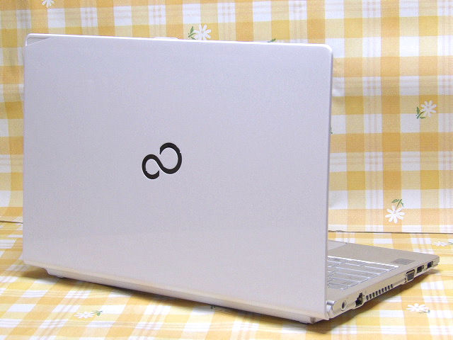 □タッチパネル 超高解像度 LIFEBOOK SH90/M Core i5-4200U 10GBメモリ