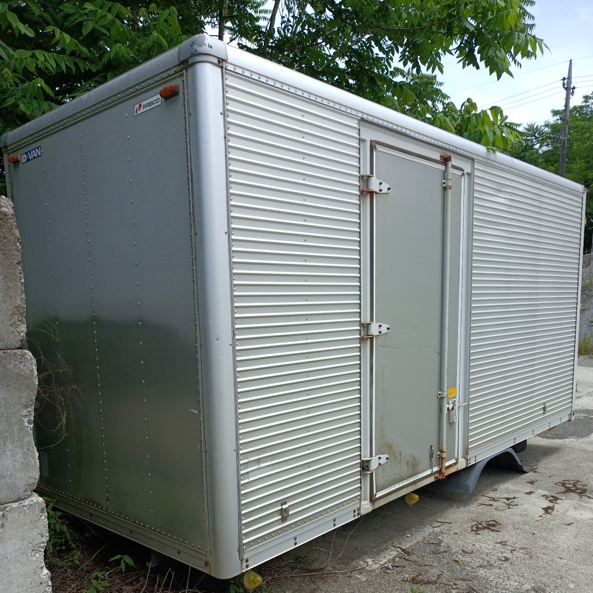 アルミコンテナ、3トン！ 中古コンテナ コンテナ倉庫 物置！引き取り  