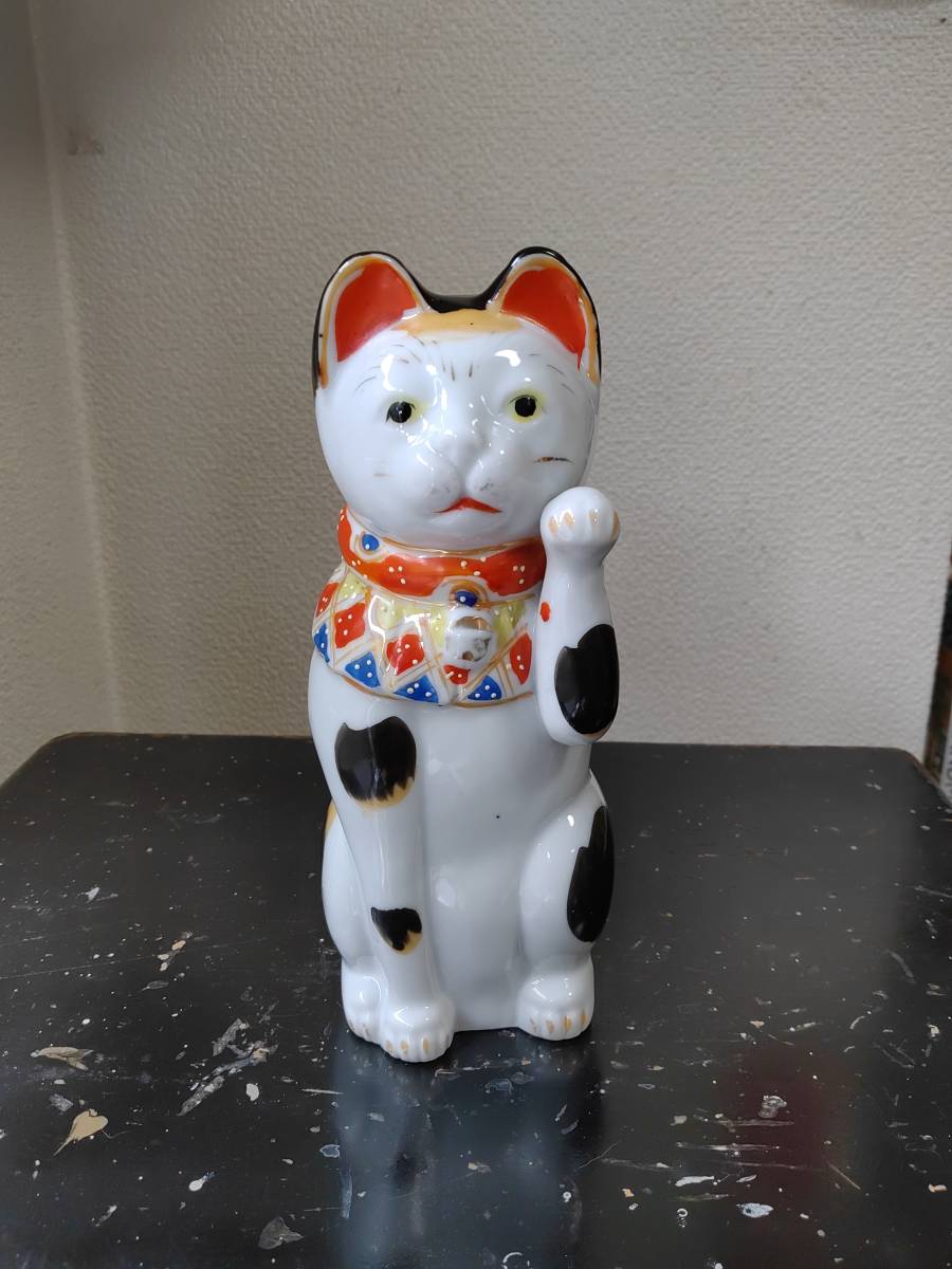 美品 伊万里焼 招き猫一対 陶器 置物 2個セット 伊万里焼 招き猫 縁起物 置物 古伊万里 骨董品 美術品