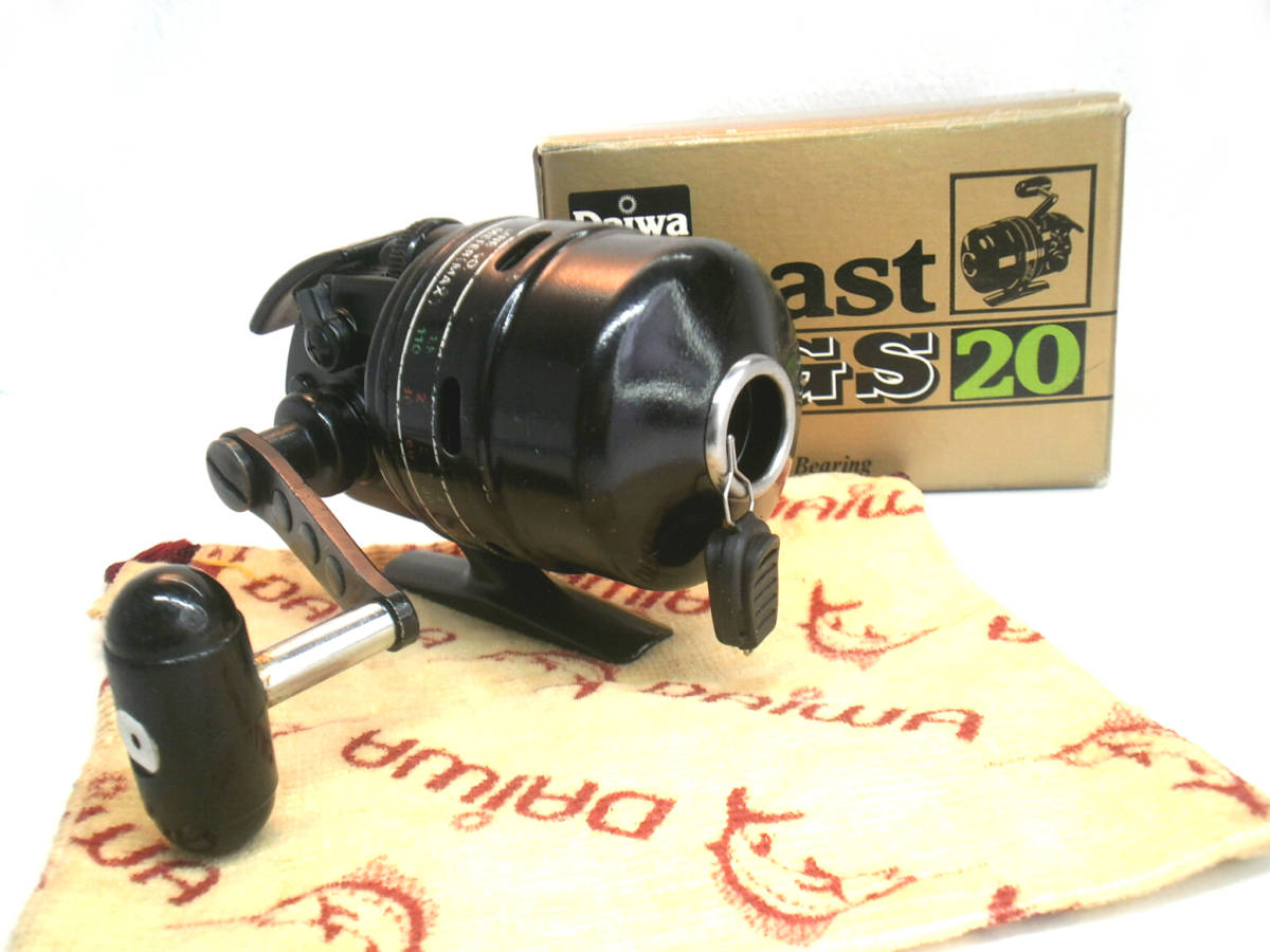 ダイワ Hi-CAST ハイキャスト GS-30 クローズドフェイス スピン