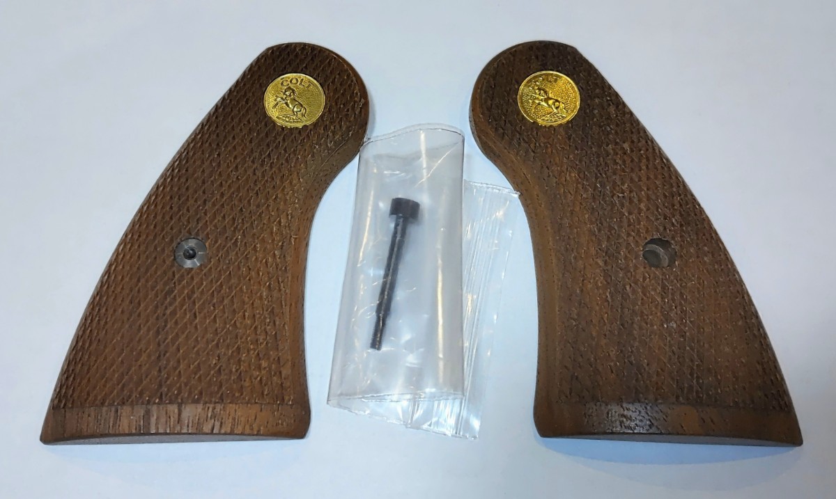  タナカ純正 パイソン サービスサイズ アメリカンウォールナット チェッカーグリップ(パーツ)｜売買されたオークション情報、yahooの商品情報をアーカイブ公開 - オークファン パーツ