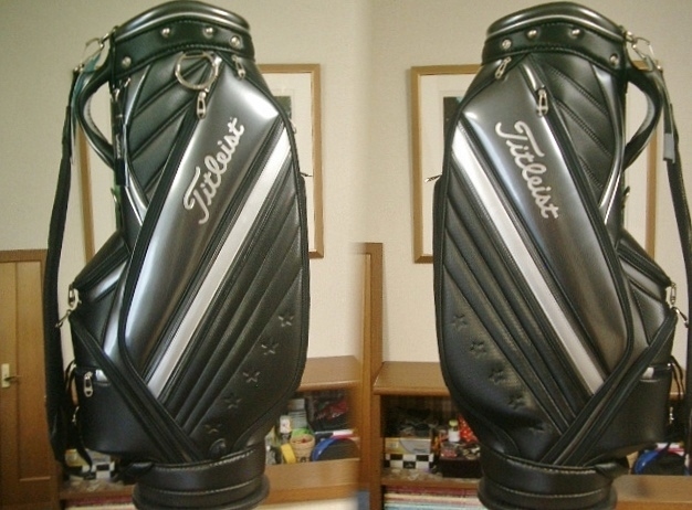 未使用　タイトリスト　アスリートタイプ　スポーティ・デザイン　合皮×エナメル素材　黒シルバー　ゴルフバッグ