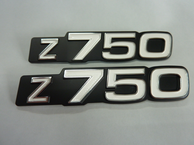 Z2 サイドカバーエンブレム サイドカバー Z750D1 エンブレム z750 