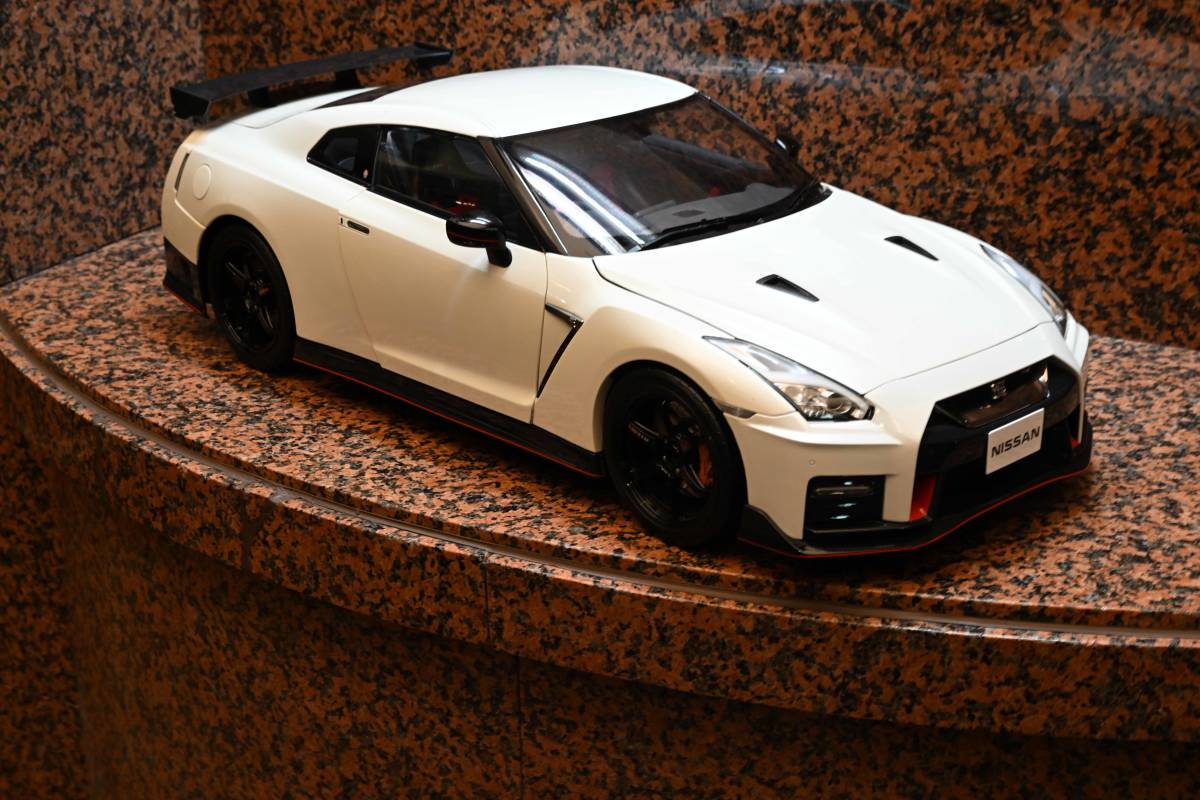 デアゴスティーニ Deagostini NISSAN GT-R NISMO 1/8スケール(乗用車 