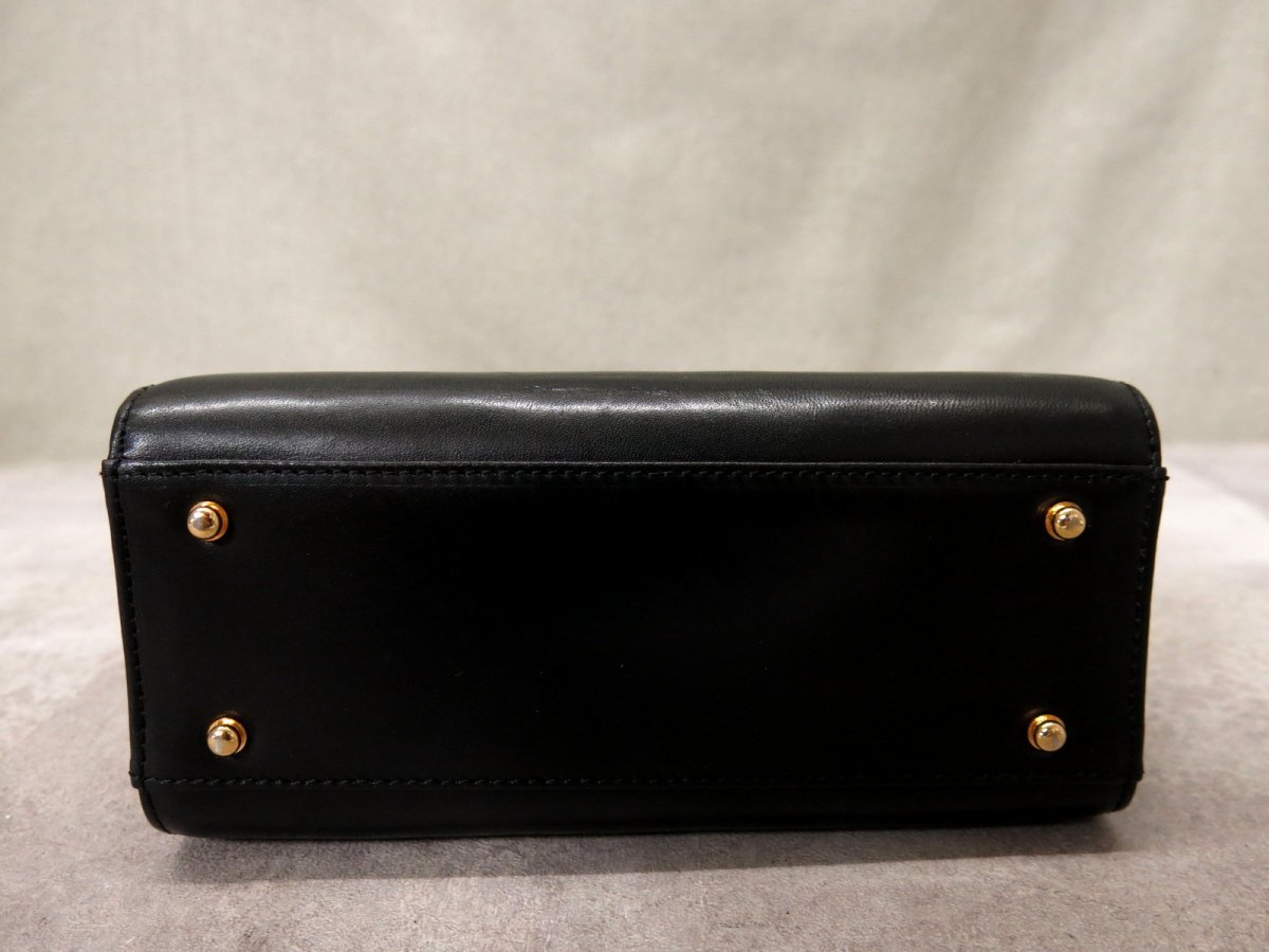 ○超美品○GIVENCHY ジバンシィ○刺繍 4Gロゴ○カーフ レザー 本革 