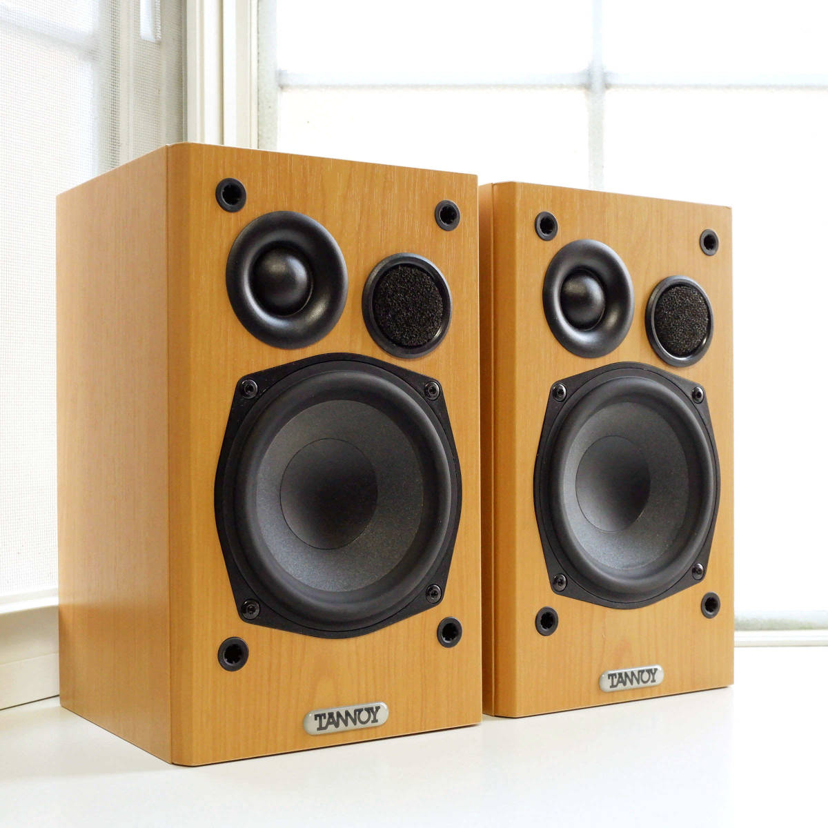  TANNOY mercury mXR-M リファイン スピーカー(タンノイ)｜売買されたオークション情報、yahooの商品情報をアーカイブ公開 - オークファン タンノイ