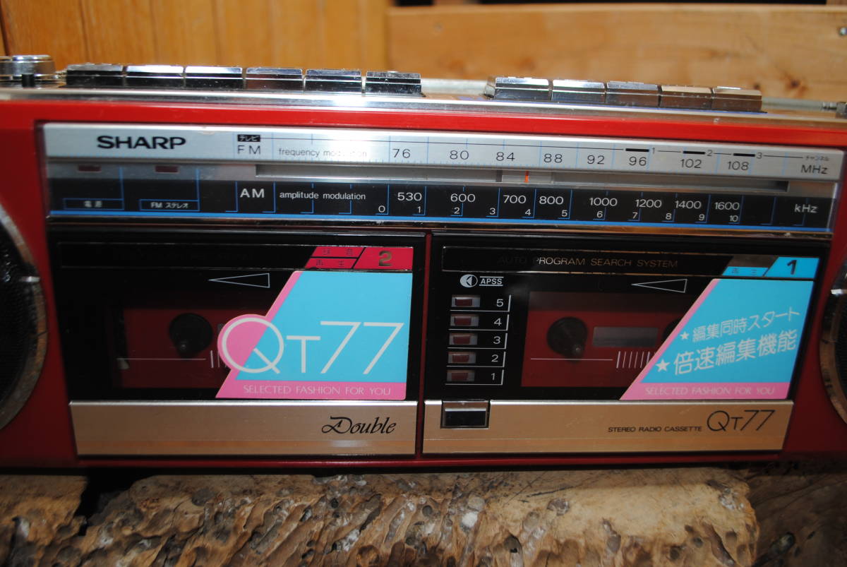 ね148【レトロ】SHARP QT-77R ラジカセ レッド FM・AMステレオダブル 