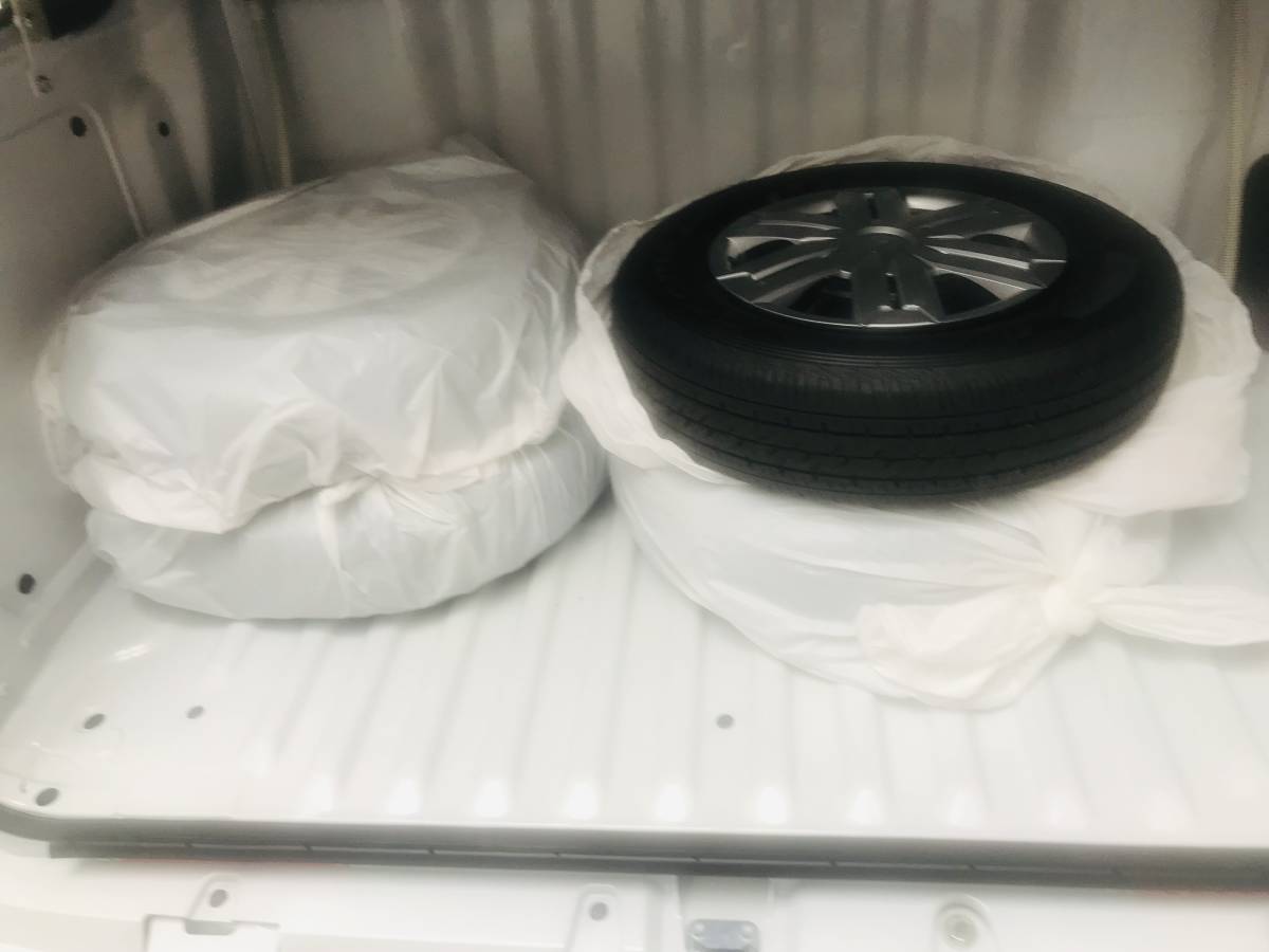 アトレーデッキバン新車外し４本セット