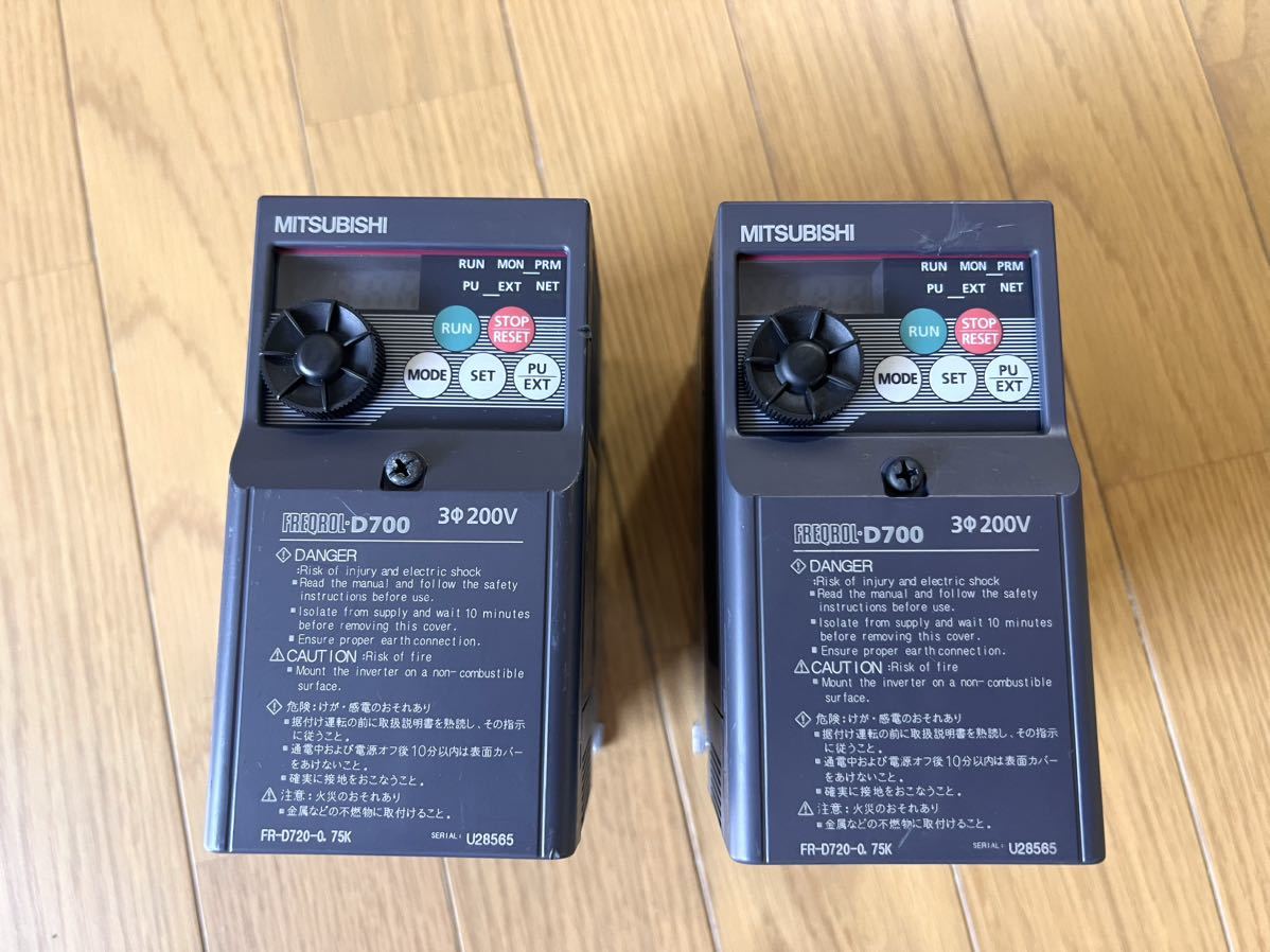 Mitsubishi 三菱電機 インバーター FR-D720-0.75 3PH 200-240v 2点