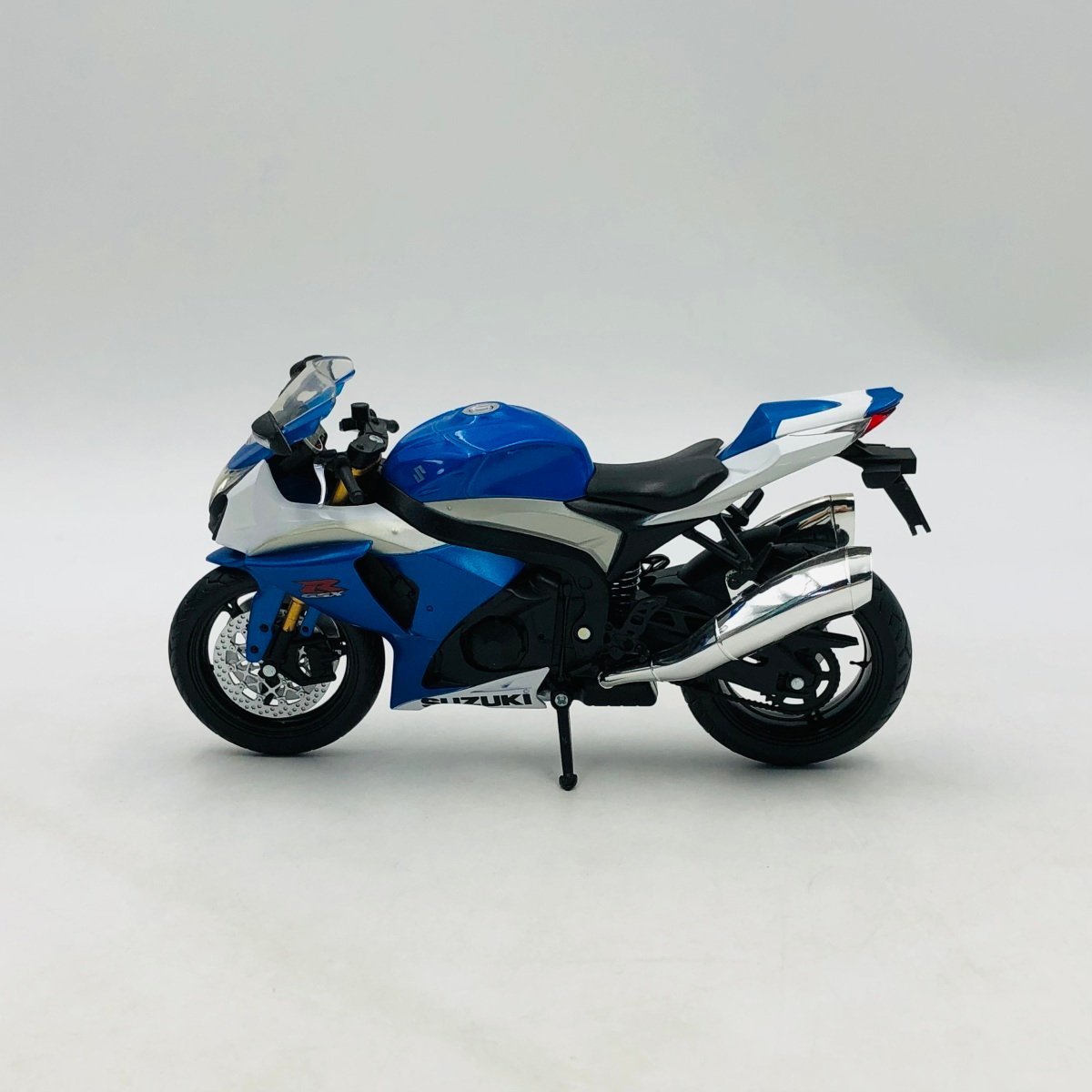 中古品 アオシマ 完成品 バイクシリーズ 1/12 SUZUKI GSX R1000 ブルー