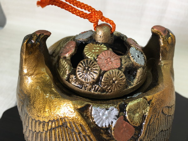 瑞峰作　香炉　青銅製　高岡銅器　木箱付き　退職のお餞別やお祝いの贈り物として 高岡銅器 香炉 鷹 瑞峰 作 美術香炉 来福 置物 木札付 銅製色金彩