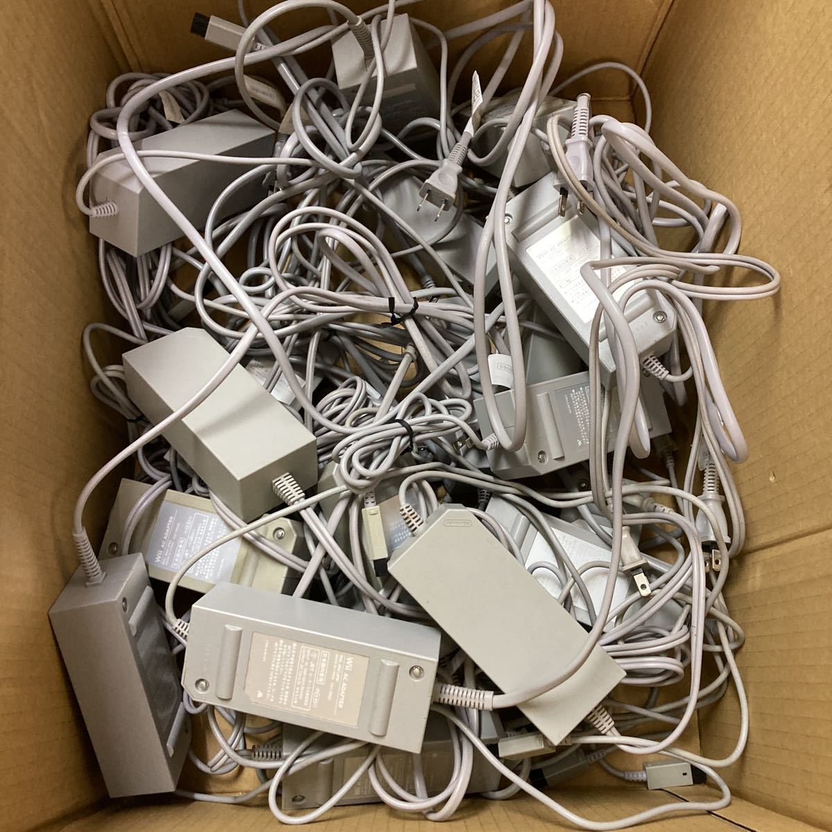 【得価】 0621 Wii ACアダプター 約75本 まとめ売り 未チェック品 動作未確認 ヤ140 s0 B036(アクセサリ、周辺機器)｜売買されたオークション情報、yahooの商品情報をアーカイブ公開 - オークファン アクセサリ、周辺機器