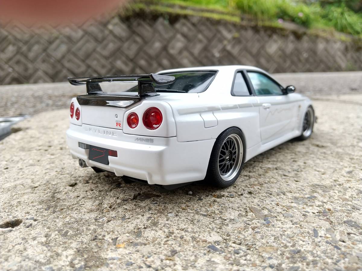 アオシマ 1/24 マインズ BNR34 スカイライン GT-R 完成品 実車用 
