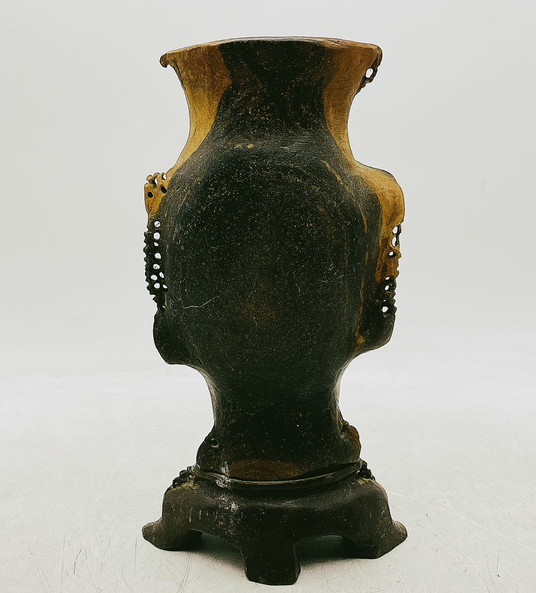 中古】寿山石 ? 花瓶 壺 四つ足 花柄 装飾 骨董品 茶道具 花入 花生 花