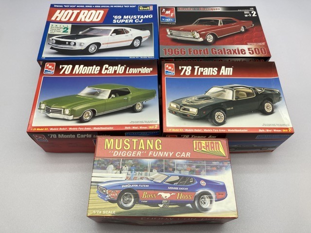 johan 1⁄25 1970 ford mustang funny car model kit