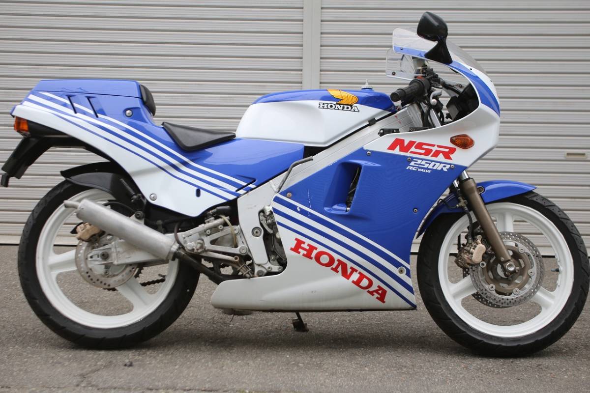 NSR250R 車体 ノーマル 青テラ 先輩にプレゼントした青テラNSRのお話(アオシマ 1/12 NSR250R)｜はるさー