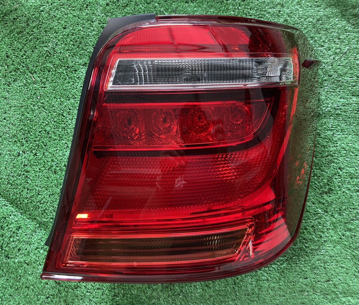 30 31 セルシオ 後期 テールランプ 片側 助手席側 ジャンク 左 LEDテール