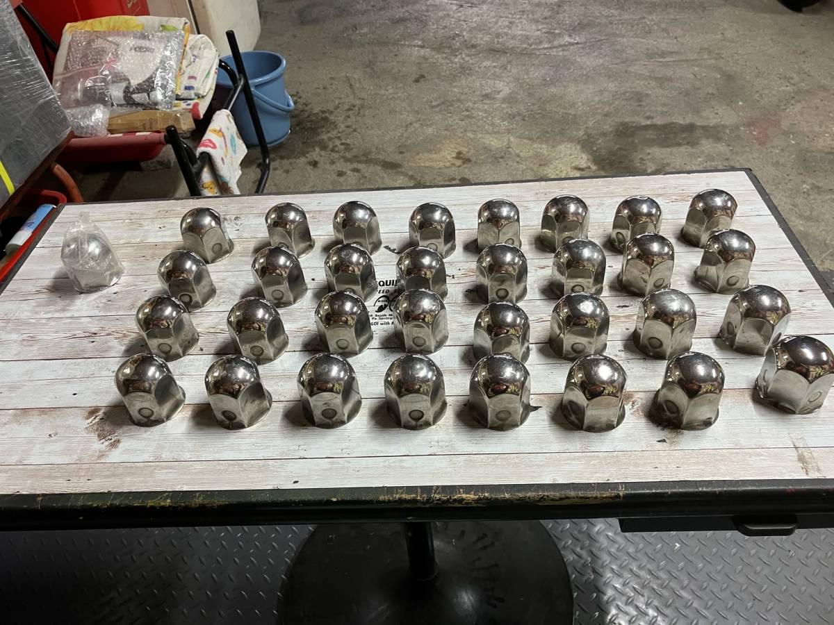 トラック用 41mm ステンレス製 ホイールナットキャップ8穴用 32個 