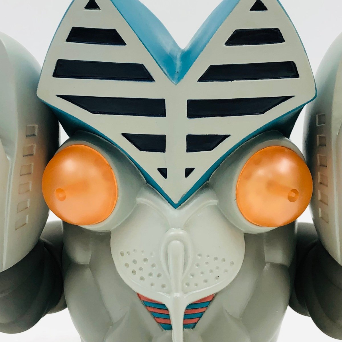 ラナ ウルトラマン バルタン星人 サウンド貯金箱 全長30cm USED