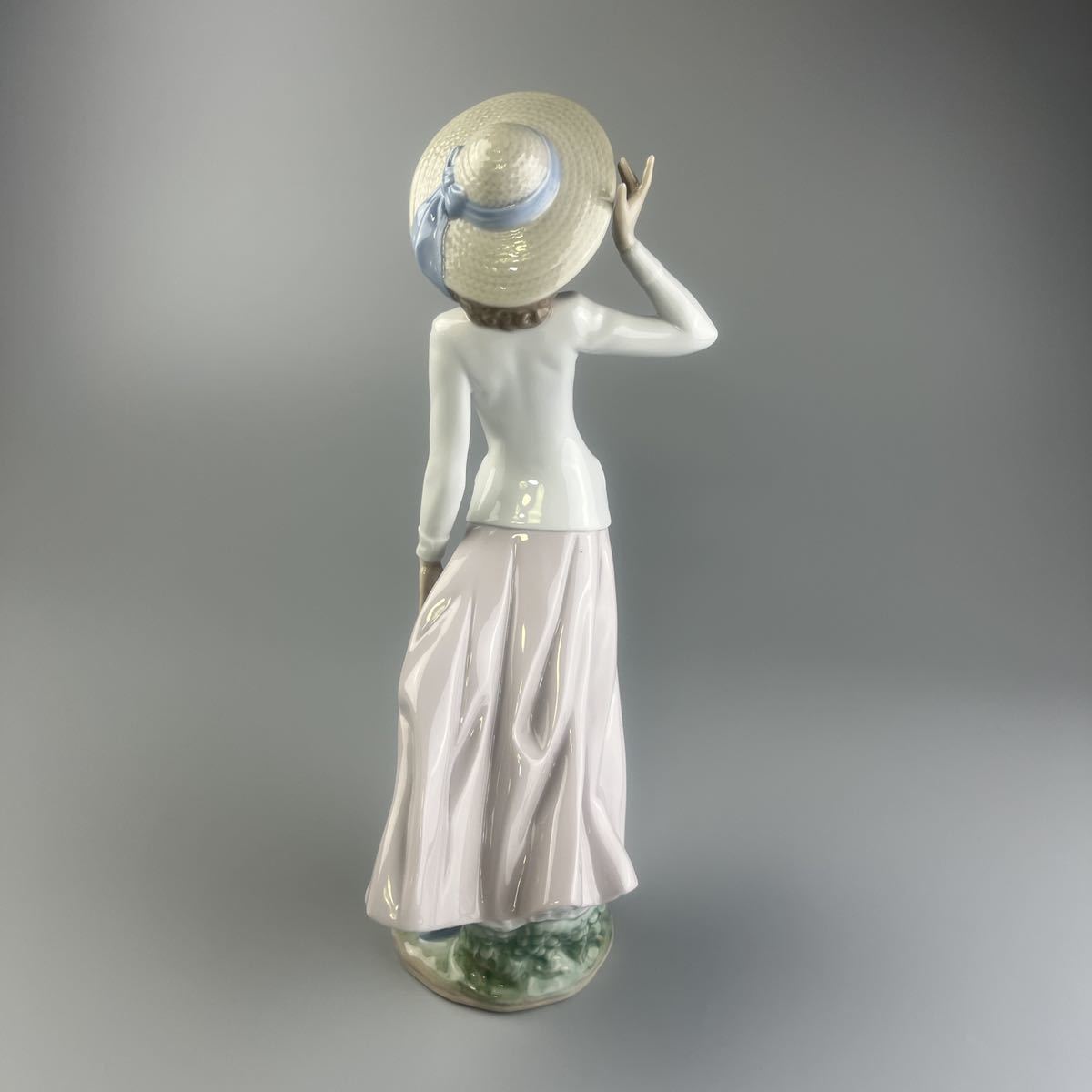 LLADRO リヤドロ 春のそよ風 フィギュリン - リアドロ 0 置物 [春の 