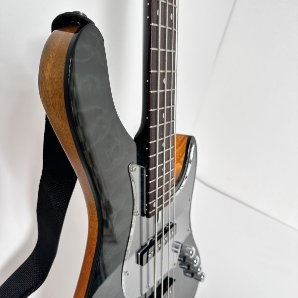 ケース付き】Bacchus hand crafted equipment エレキ ベース 弦楽器