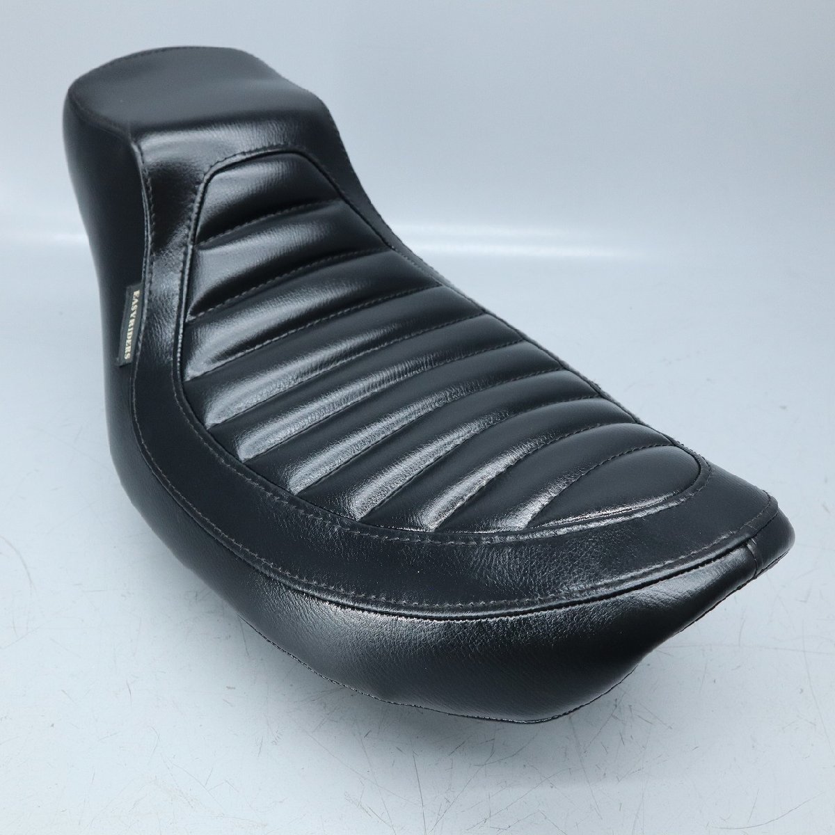 ハーレー ダイナ EASY RIDERS イージーライダース ソロシート タック