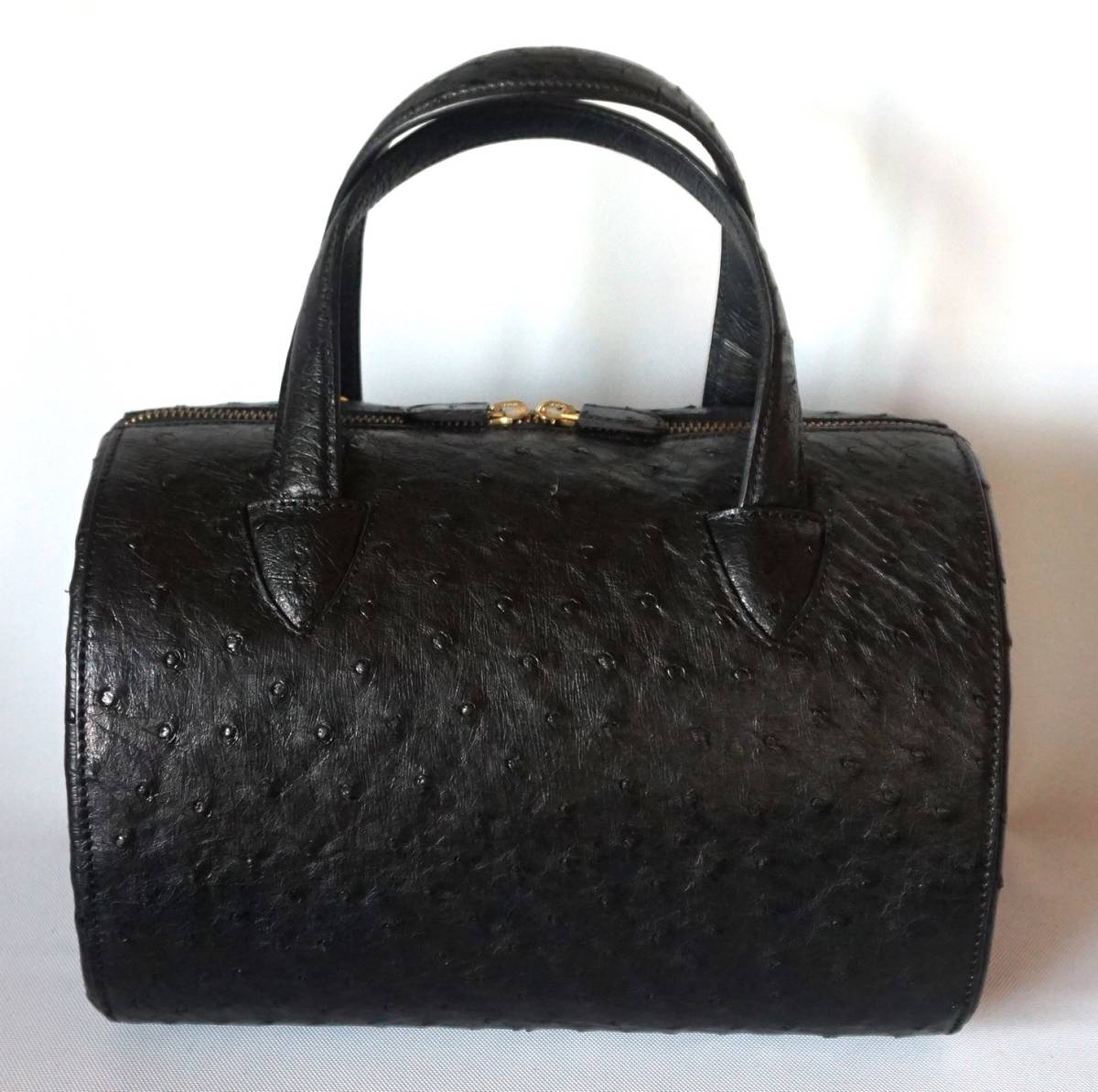 ITALY製　オーストリッチボストンバッグ　MAENI社製　2020 未使用　未販売品　サイズは長さ27cm 高さ19cm 幅17cm