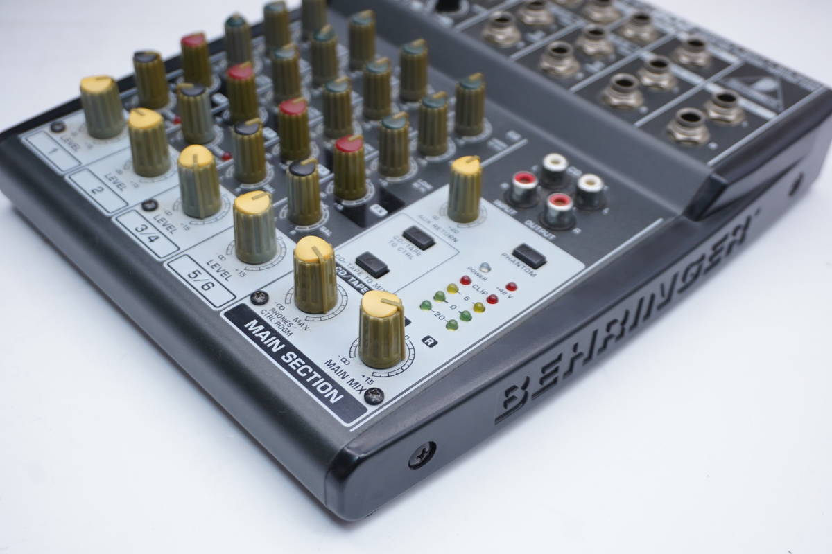 ベリンガー アナログミキサー 8チャンネル Behringer XENYX 802 通電確認