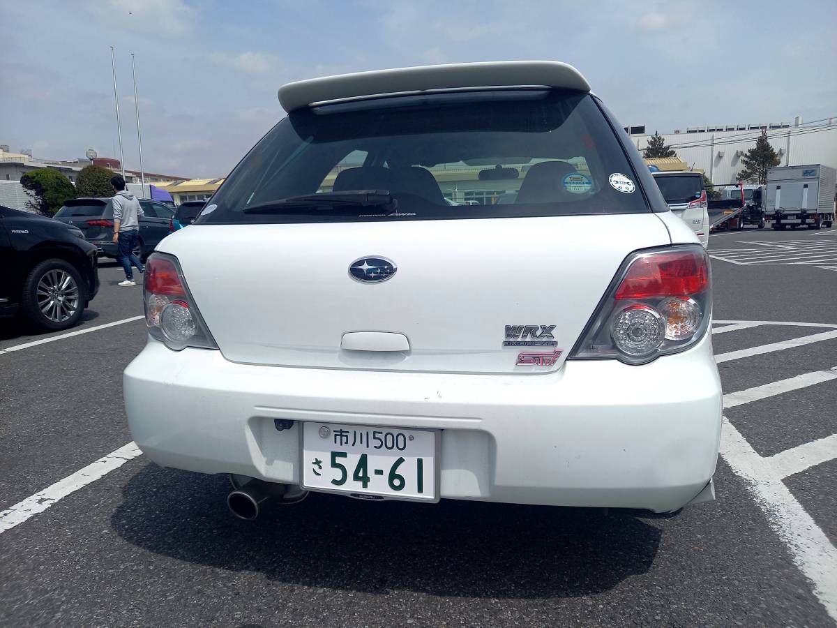 インプレッサスポーツワゴン WRX STI 4AT 白 内外装綺麗 リフトアップ可能 インプレッサスポーツワゴン ホワイト系(白)の中古車を探すなら スバル インプレッサハッチバックSTI・ホワイト(白)の中古車を探す 1.5R (ホワイト